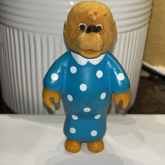 Vintage Bernstain Bears Mama Bear 1986 McDonald's Happy Meal Toy - Picture 1 of 10